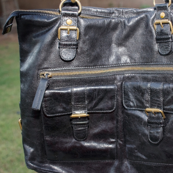 Black Leather Shoulder Bag - Picture 7 of 8